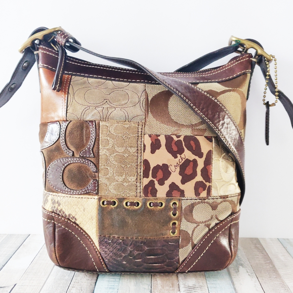 💕 adorable Coach patchwork signature Xbody purse